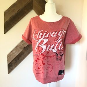 Woman’s Chicago Bulls NBA Sweatshirt